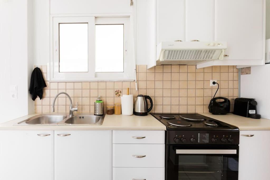 Adorable Sunny Studio With Private Balcony I Атина Екстериор снимка